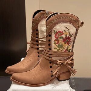 Embroidered Tan Western Boots